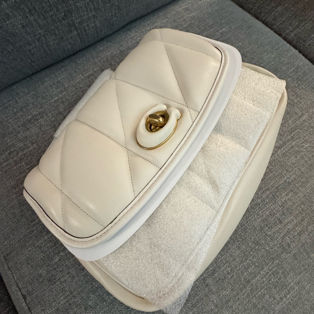 Coach Chalk Quilted Madison Shoulder Bag - Picture 3 of 14